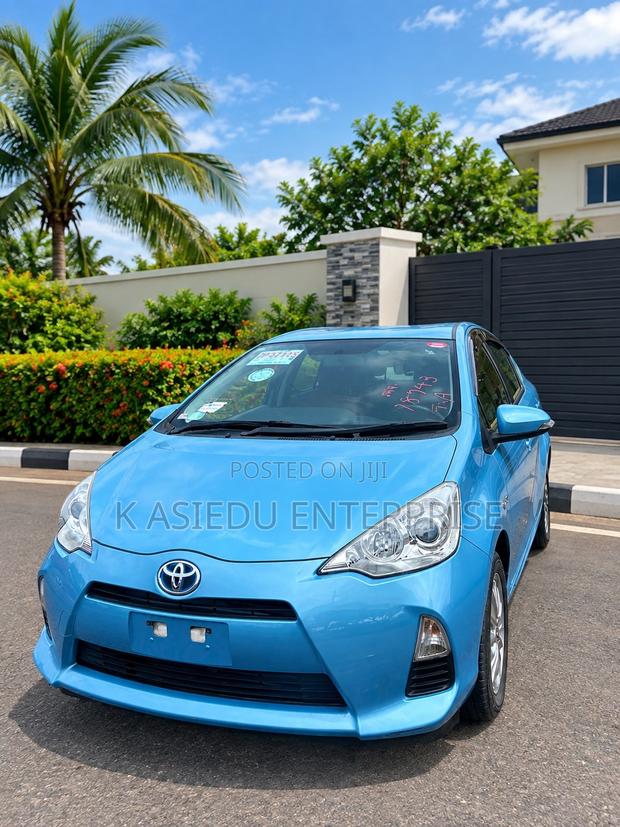 Toyota Aqua 2012 Blue