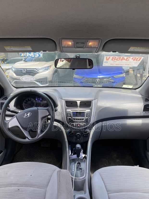 Hyundai Accent SE Sedan 2016 Silver