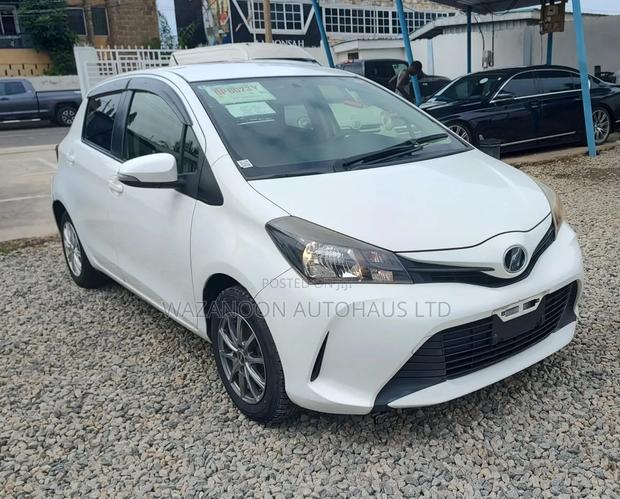 Toyota Vitz 1.3 FWD 5dr 2014 White