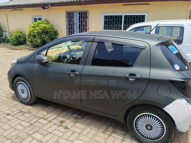 Toyota Vitz 2012 Black