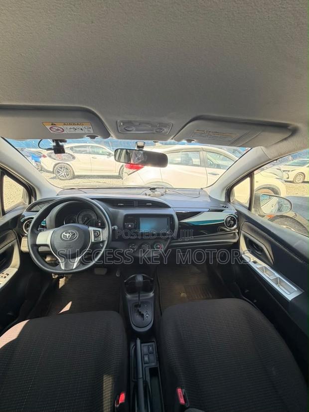 Toyota Vitz 2015 White