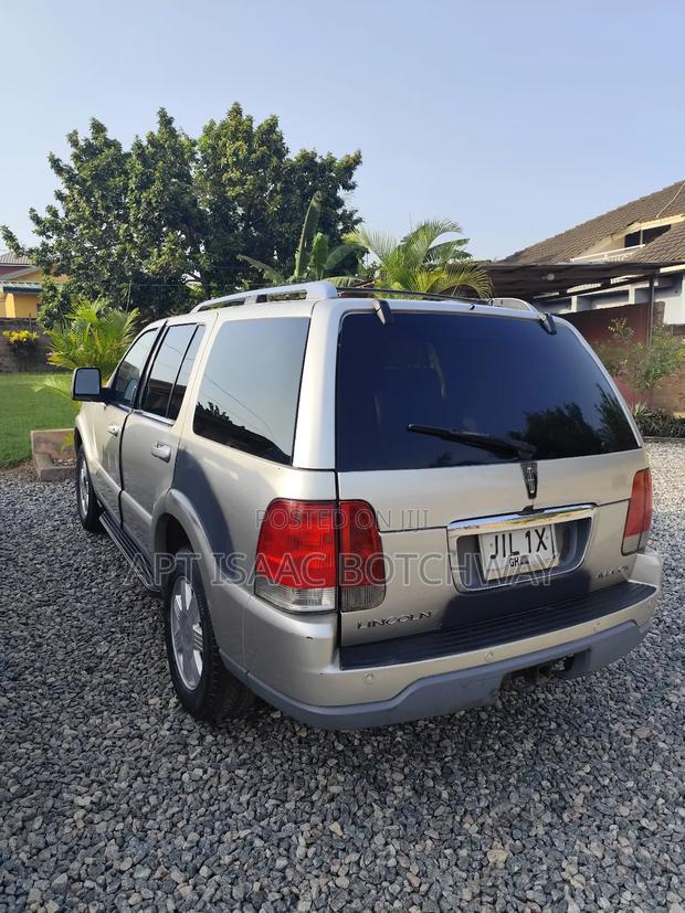 Lincoln Navigator 4x4 2008 Gold