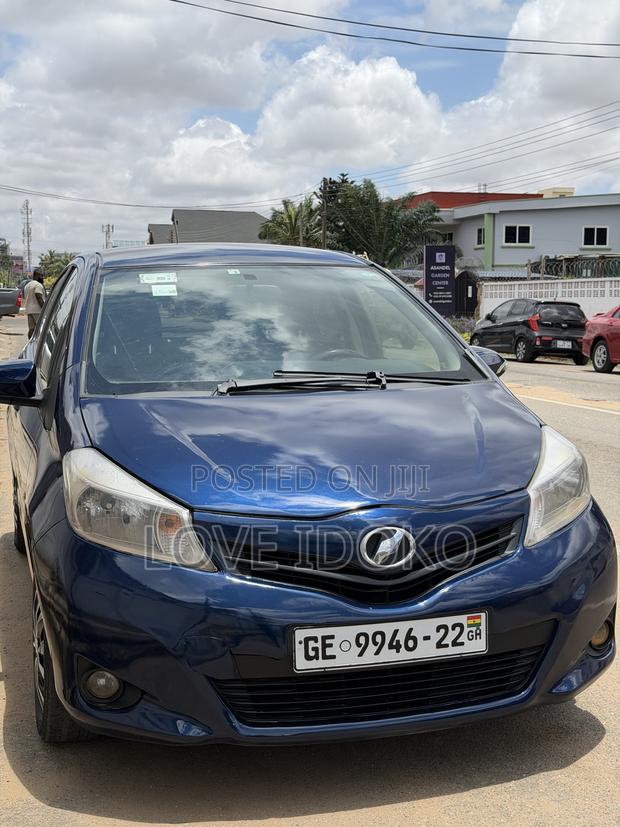 Toyota Vitz 2012