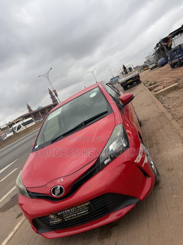 Toyota Vitz 1.5 FWD 3dr 2015 Red