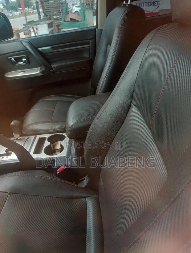 Mitsubishi Pajero 2016 Black
