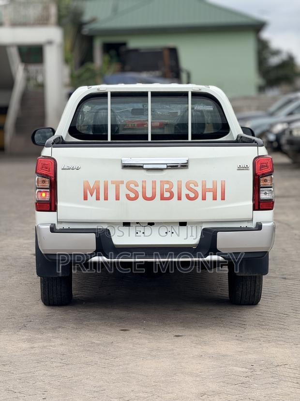 Mitsubishi L200 2020 White