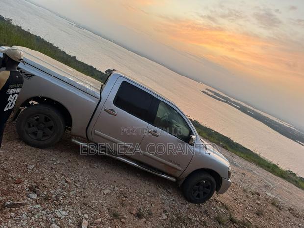 Nissan Titan Crew Cab 2006 Silver