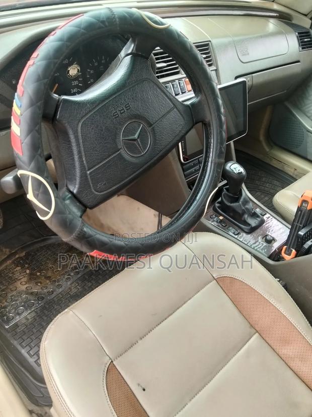 Mercedes-Benz C180 2000 Beige