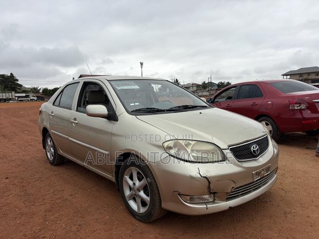Toyota Vios 2009 Gold
