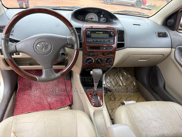 Toyota Vios 2009 Gold