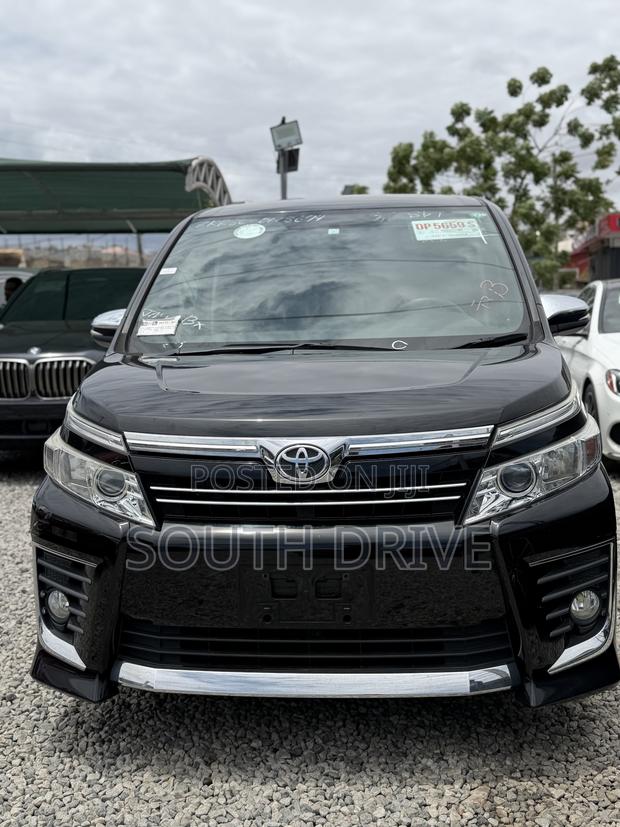 Toyota Voxy 2016 Black