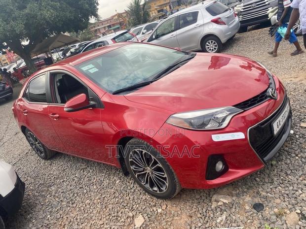 Toyota Corolla LE 4dr Sedan (1.8L 4cyl CVT) 2016 Red
