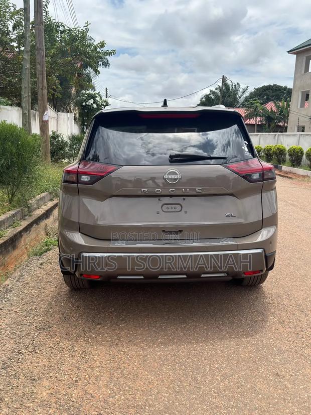 Nissan Rogue 2025 Gray