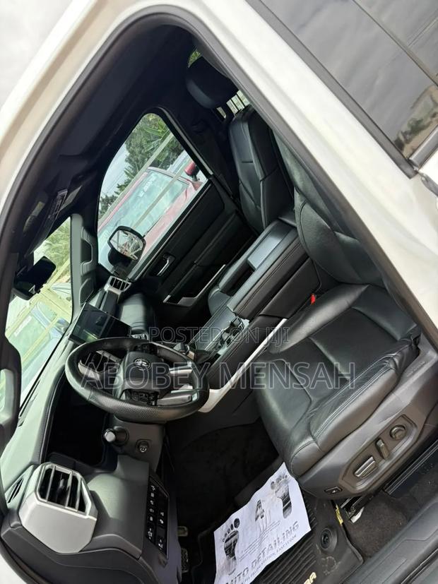 Toyota Tundra Platinum CrewMax 6.5' Bed 2023 White