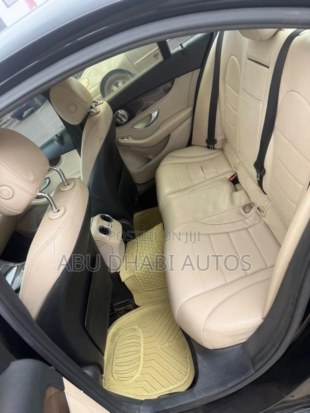 Mercedes-Benz C300 2018 Black