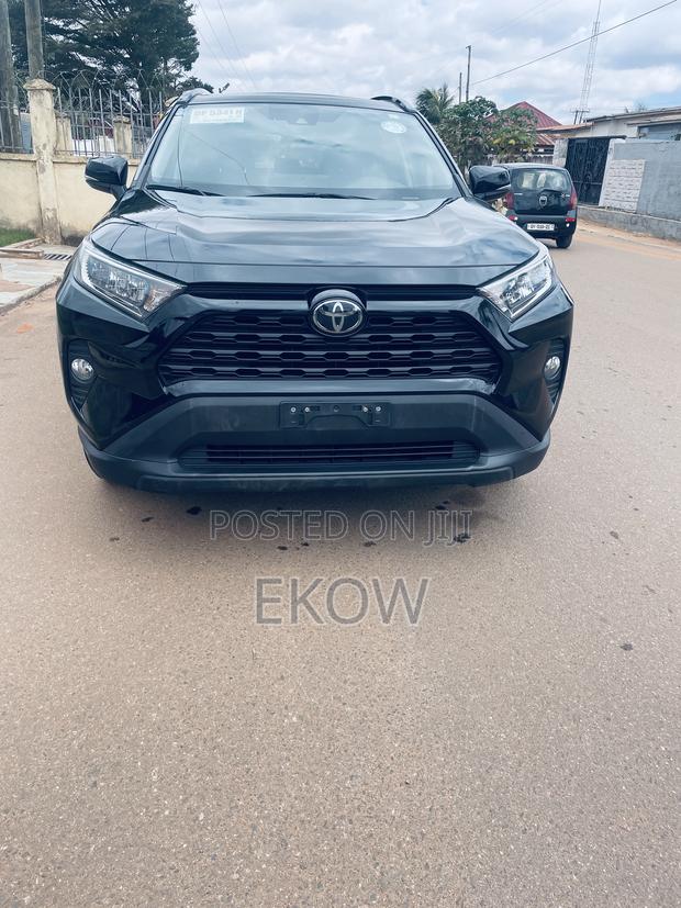 Toyota RAV4 XLE AWD 2020 Black
