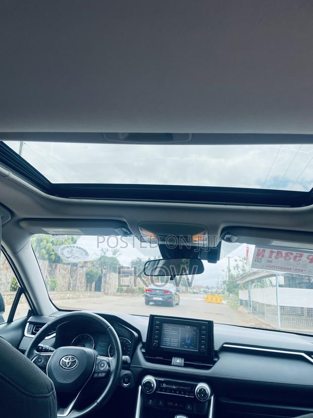 Toyota RAV4 XLE AWD 2020 Black