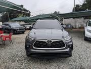 Toyota Highlander XLE 2022 Gray for sale