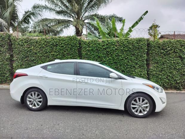 Hyundai Elantra 2016 White
