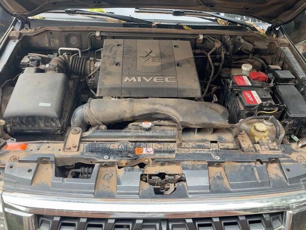 Mitsubishi Pajero V80 3.8 V6 GLS 2017 Black