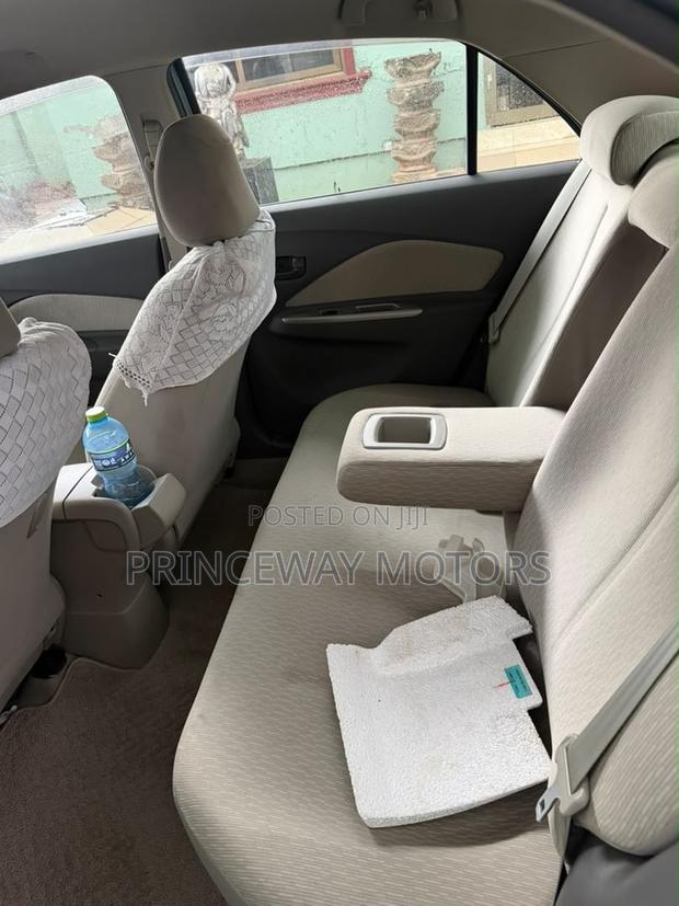 Toyota Belta 2011 Green