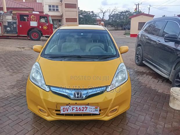 Honda Fit 2012 Pearl