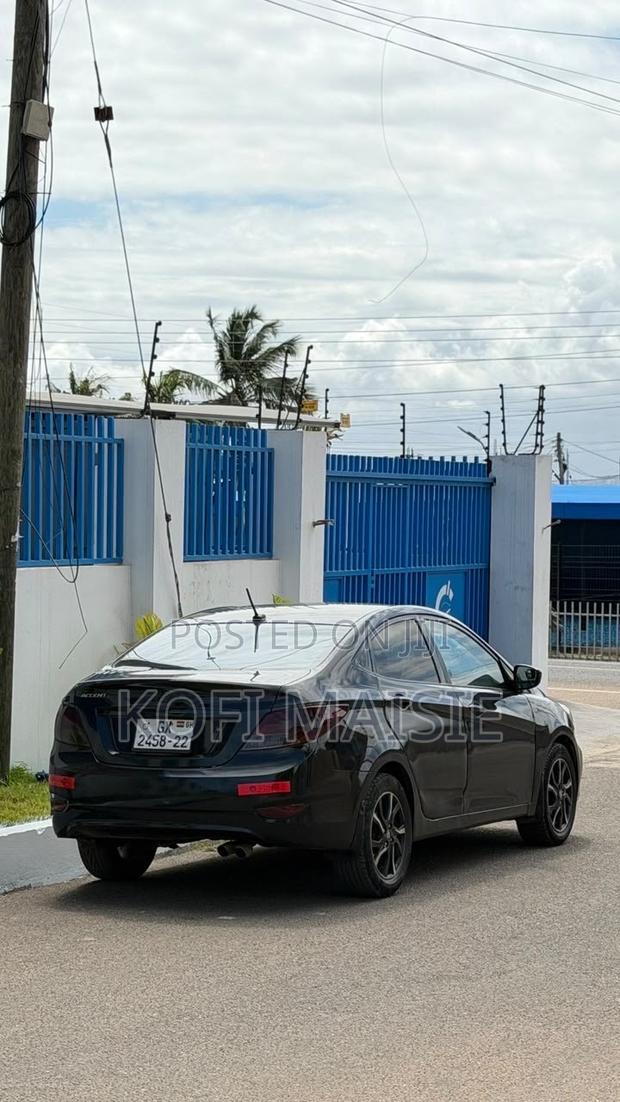 Hyundai Accent SE 2013 Black