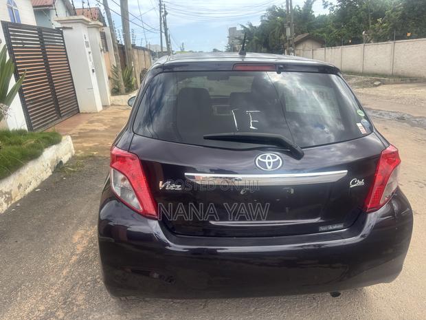 Toyota Vitz 1.3 FWD 5dr 2014 Purple