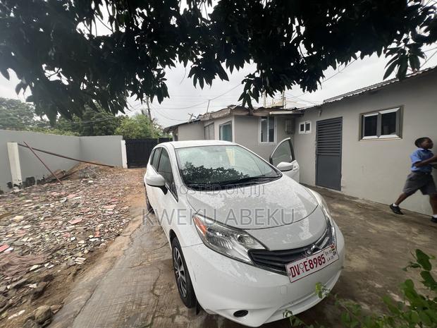 Nissan Versa 1.6 S+ 2016 White