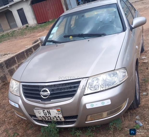 Nissan Sunny 2010 Silver
