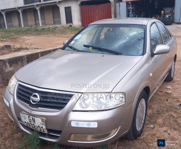 Nissan Sunny 2010 Silver