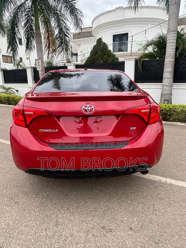 Toyota Corolla SE 4dr Sedan (1.8L 4cyl CVT) 2017 Red