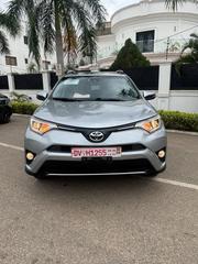 Toyota RAV4 XLE 4dr SUV AWD (2.5L 4cyl 6A) 2018 Silver for sale