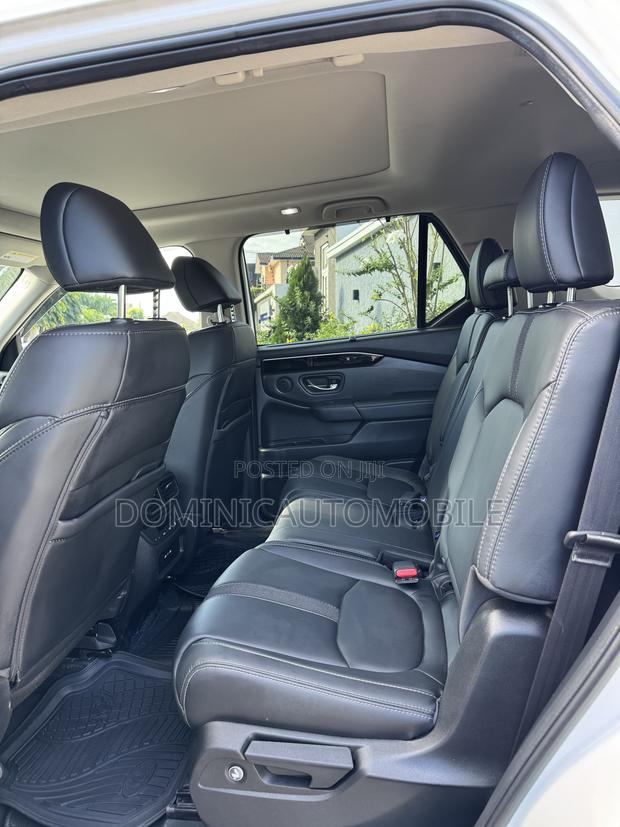 Honda Pilot Touring+ AWD 2025 White
