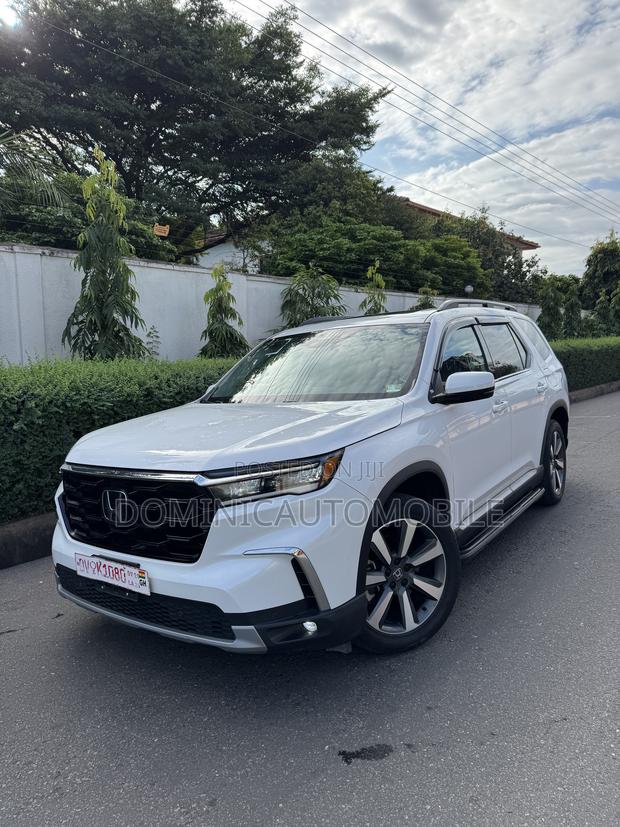 Honda Pilot Touring+ AWD 2025 White