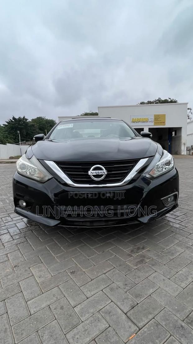 Nissan Altima 2017 Black