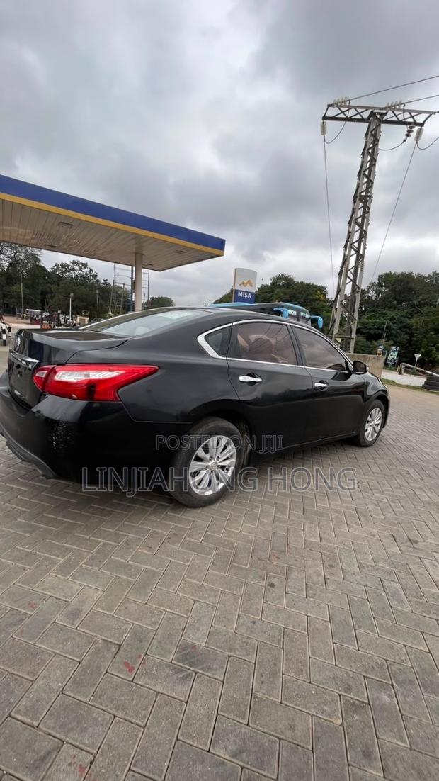Nissan Altima 2017 Black