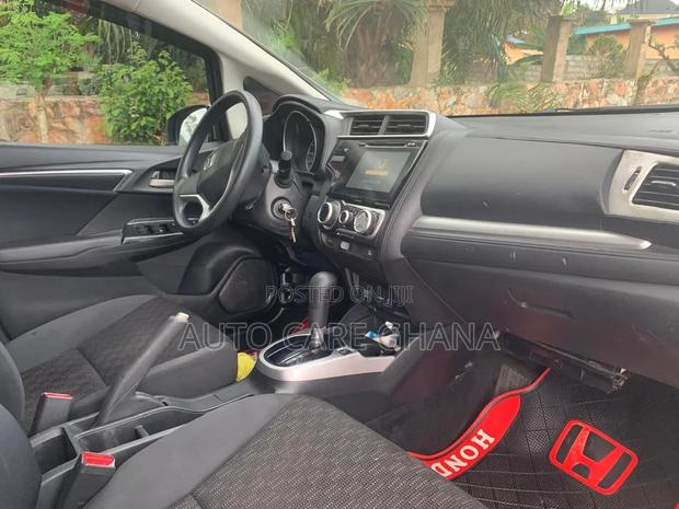 Honda Fit LX 4dr Hatchback (1.5L 4cyl 6M) 2015 Silver
