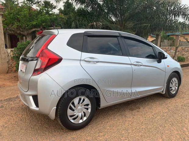 Honda Fit LX 4dr Hatchback (1.5L 4cyl 6M) 2015 Silver