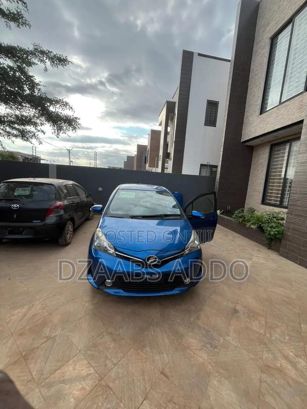 Toyota Vitz 1.3 AWD 3dr 2015 Blue