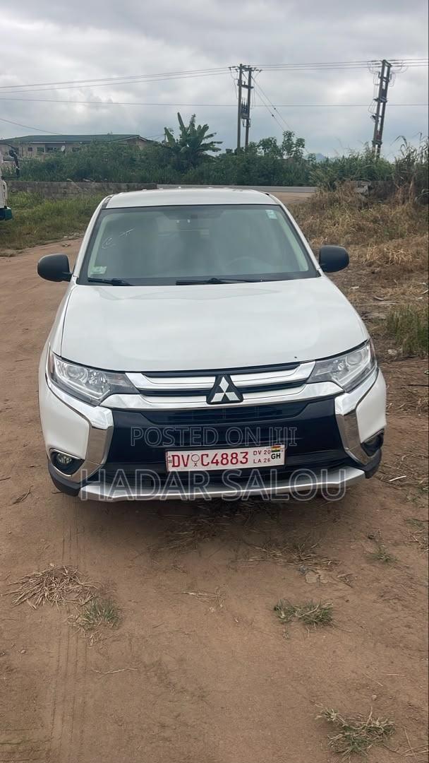 Mitsubishi Outlander SE FWD 2020 White