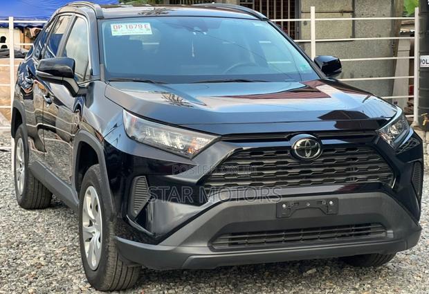 Toyota RAV4 LE AWD 2019 Black