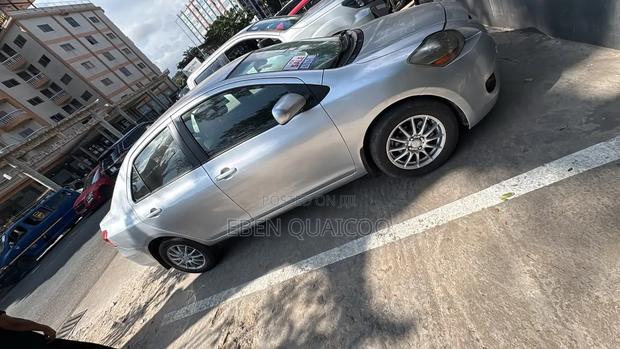Toyota Yaris 2009 Silver