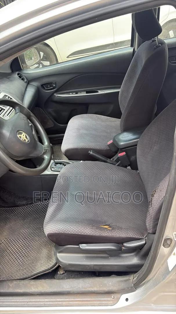 Toyota Yaris 2009 Silver