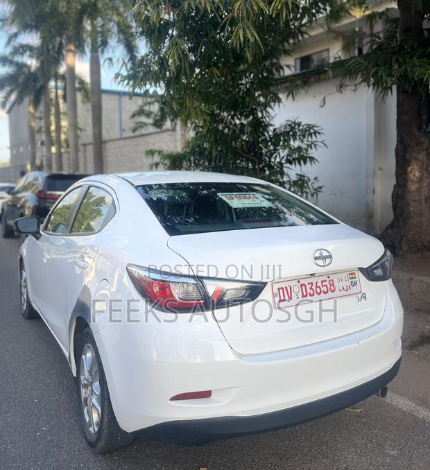 Toyota Yaris iA 1.5 FWD 2016 White