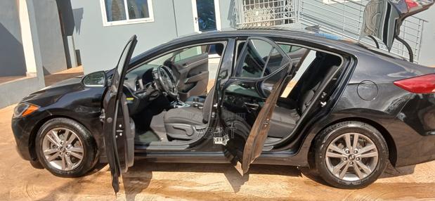 Hyundai Elantra 2018 Black