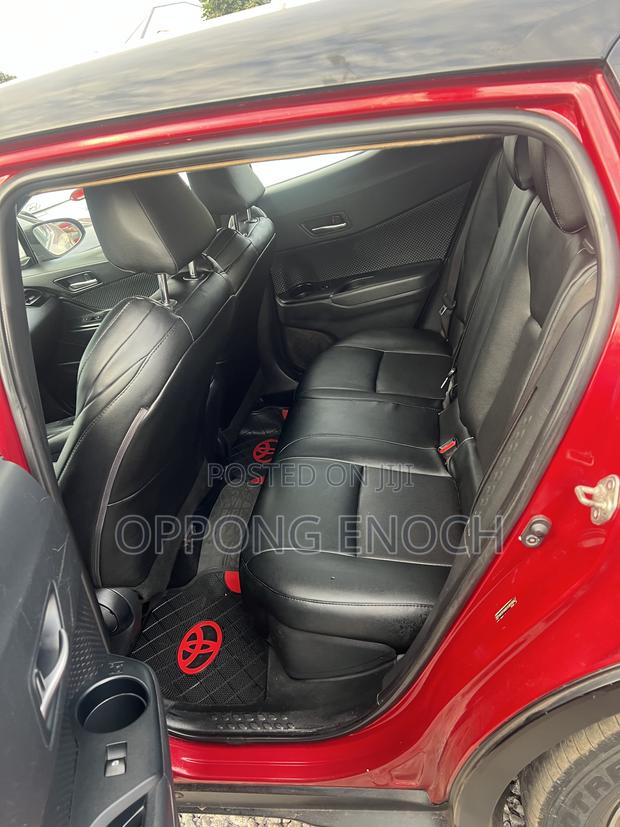 Toyota C-HR XLE FWD Sport Utility (2.0L 4cyl 2AM) 2018 Red