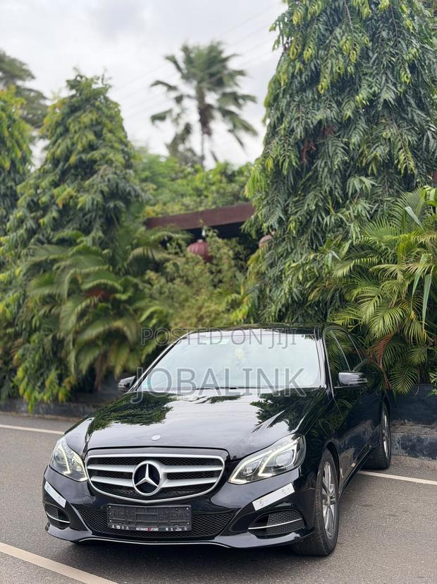 Mercedes-Benz E220 2016 Black