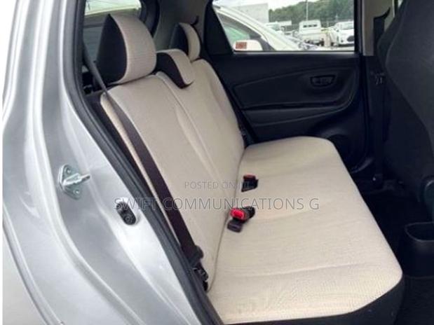 Toyota Vitz 1.3 FWD 5dr 2015 Silver