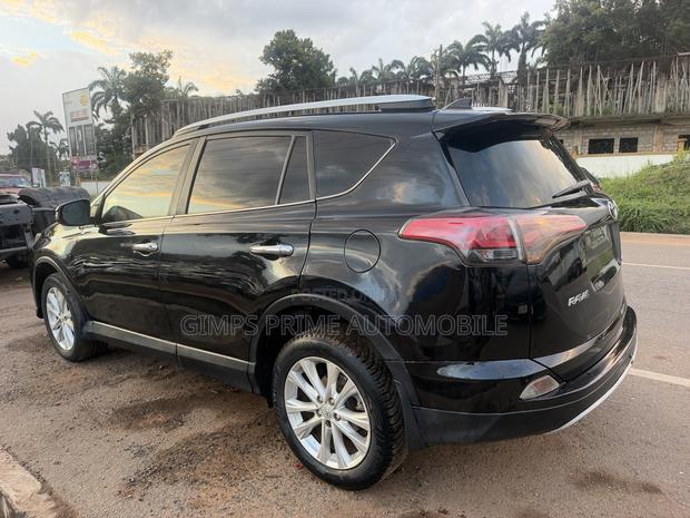 Toyota RAV4 2017 Black
